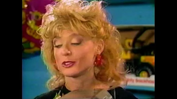 Show Living Doll (1987 warm Clips