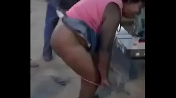 Visa Couple fucking in publicly on kiambu streets varma klipp