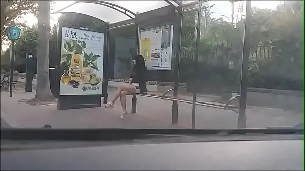 Laat bitch at a bus stop warme clips zien
