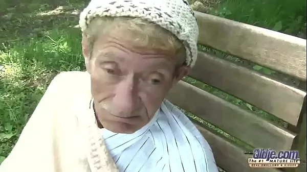 Zobraziť Old Young Porn Teen Gold Digger Anal Sex With Wrinkled Old Man Doggystyle teplé klipy