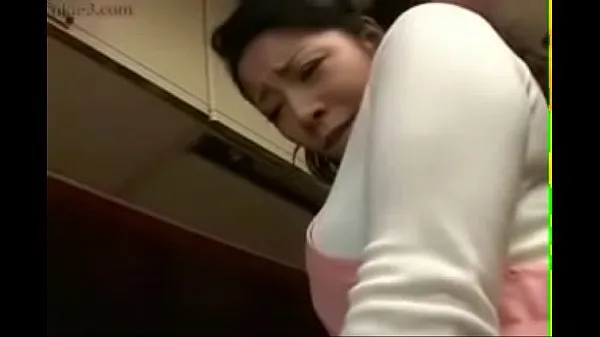 Pokaż Japanese Wife and Young Boy in Kitchen Fun ciepłych klipów