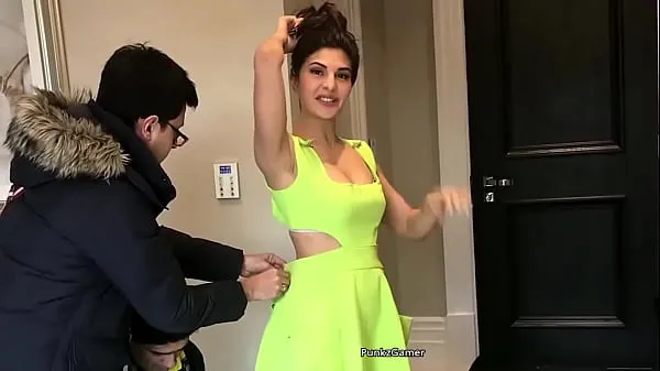 Show jacqueline Fernandez fucked by Varun dhawan MMS leaked warm Clips