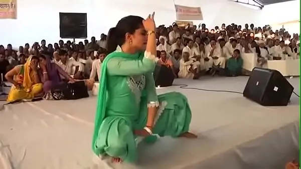 Because of this dance, the dream was a hit! Sapna choudhary first hit dance HIGH गर्म क्लिप्स दिखाएं