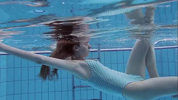 Tampilkan Anna Netrebko skinny tiny teen underwater Klip hangat