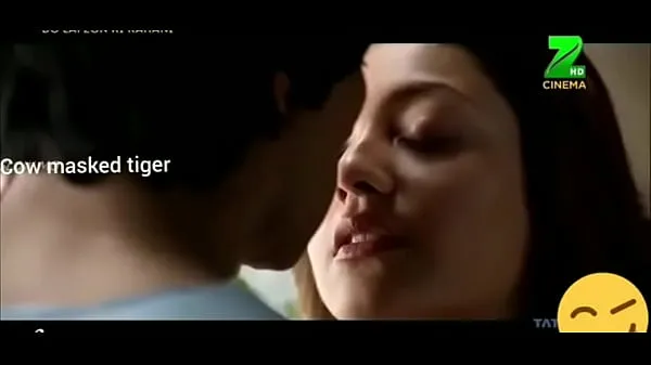 Affichez Kajal Agarwal Hot Kiss Compile clips chauds