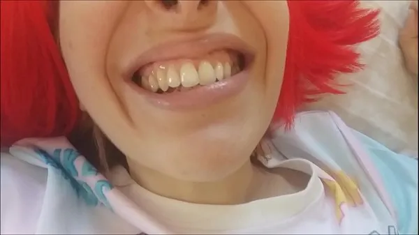 Εμφάνιση Chantal lets you explore her mouth: teeth, saliva, gums and tongue .. would you like to go in ζεστών κλιπ