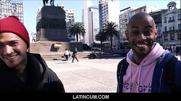 Vis Latino Boy With Tattoos From Buenos Aires Fucks Black Guy From Uruguay varme klipp