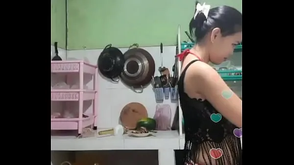 Vis Vietnamese girls show off their goods varme klipp