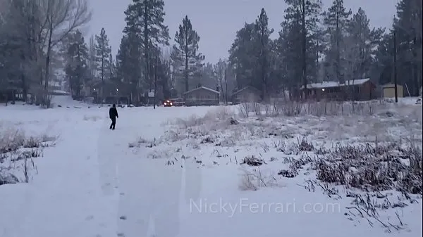 Pokaż Nicky Ferrari Snow Man ciepłych klipów