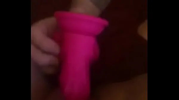 Meleg klipek megjelenítése Slut Wife's pussy squirting on a big dildo part 1