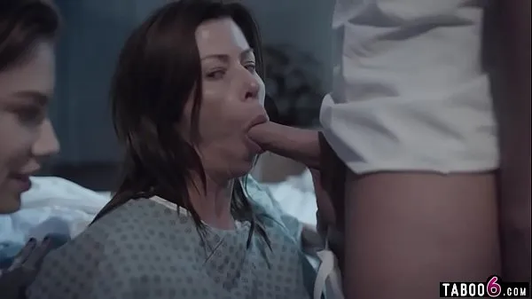 Meleg klipek megjelenítése Huge boobs troubled MILF in a 3some with hospital staff