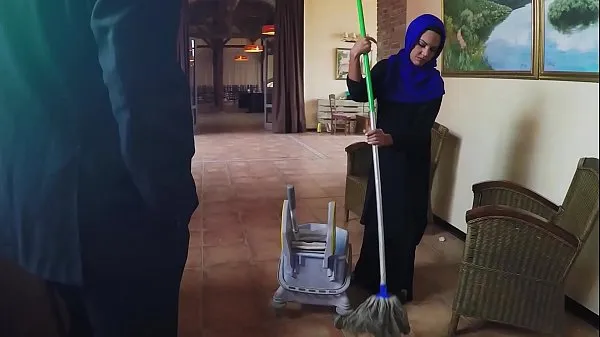 Show ARABS EXPOSED - Poor Janitor Gets Extra Money From Boss In Exchange For Sex warm Clips