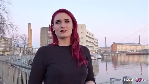 Zobraziť GERMAN SCOUT - Redhead Teen Melina talk to Fuck at Street Casting teplé klipy