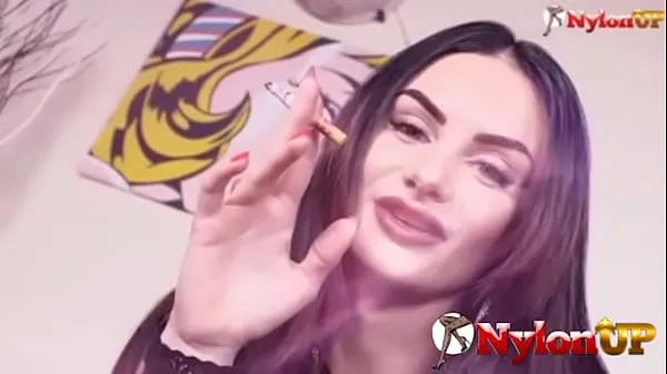 Pokaži Goddess Ambra JOI while a cigarette - TEASER tople posnetke
