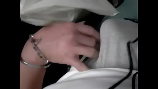 Pokaż Incredible Groping Woman Touches dick in train ciepłych klipów