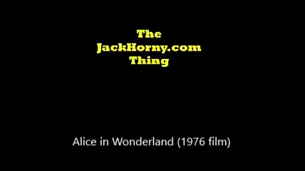 Näytä Jack Horny Movie Review: Alice in Wonderland (1976 film lämpimiä leikkeitä