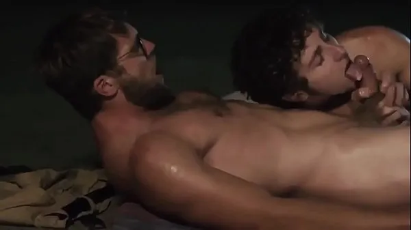 Zobraziť Romantic gay porn teplé klipy