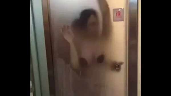 Vis Chengdu Taikoo Li fitness trainer and busty female members fuck in the bathroom varme Clips
