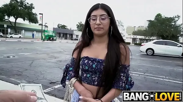 Tampilkan Binky Beaz Gets Fucked For Fake Cash Klip hangat