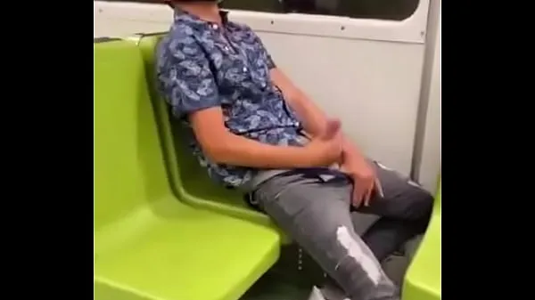 Sıcak Klipler Metro gösterin