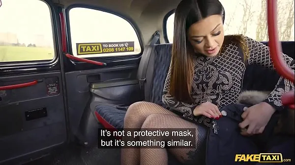 Laat Fake Taxi COVID 19 Porn from Fake Taxi warme clips zien