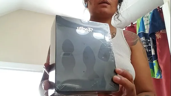 Show XOcity Buttplug Review warm Clips