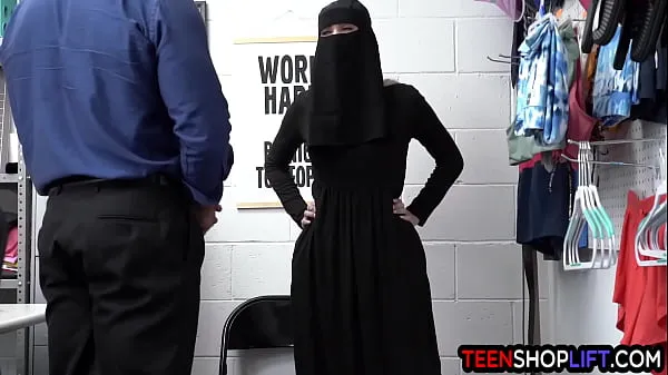 Show Muslim teen thief Delilah Day exposed and exploited after stealing warm Clips
