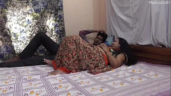 Εμφάνιση Indian sexy Bhabhi teaching her stepbrother how to fucking !!! best sex with clear audio ζεστών κλιπ