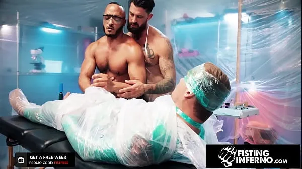 Laat FistingInferno - Isaac X Bound & Teased By Two Muscle Hunks warme clips zien