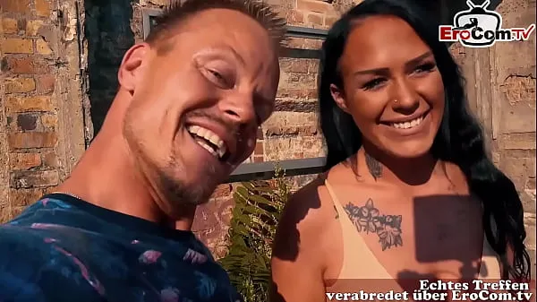 Pokaż German Latina with big tits pick up at the street ciepłych klipów
