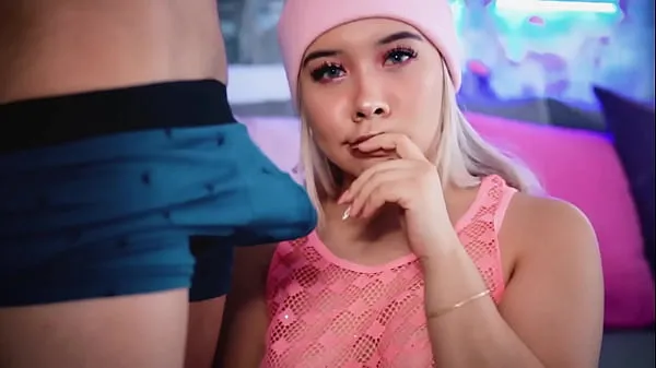 Zobrazit Colombian blonde loves sucking her stepbrother's cock live teplé klipy