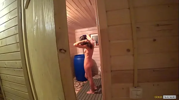 따뜻한 클립Met my beautiful skinny stepsister in the russian sauna and could not resist, spank her, give cock to suck and fuck on table 표시합니다