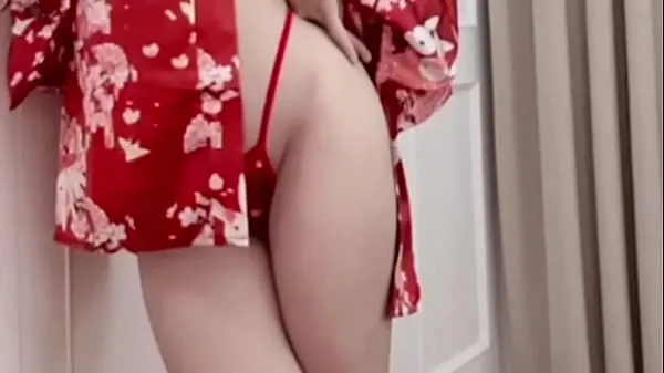 Vis Cute asian girls show ass with her dress varme klipp