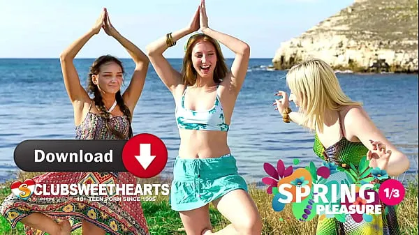 Meleg klipek megjelenítése Teen lesbian outdoor yoga and sex