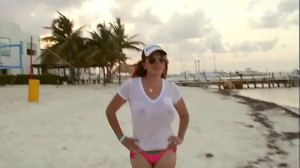 Εμφάνιση Nicky Ferrari - Temptation Cancun ζεστών κλιπ