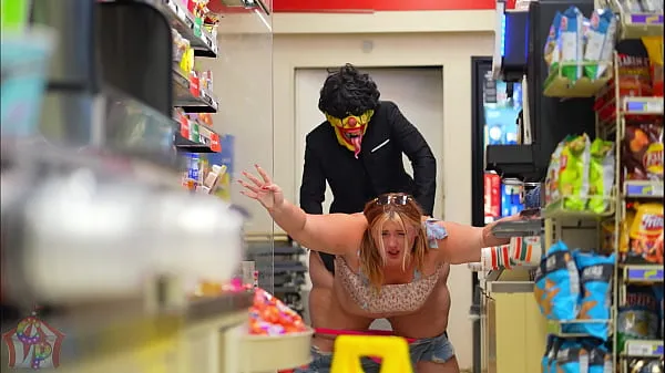 Laat Horny BBW Gets Fucked At The Local 7- Eleven warme clips zien