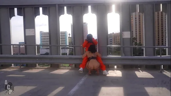 Zobraziť Officer Teresa Ramos Arrest Gibby The Clown For Public Sex But Wants A Piece Of The Action teplé klipy
