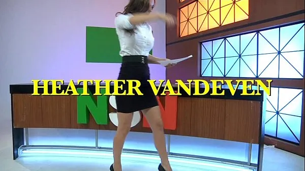 Show Emily Addison & Heather Vandeven - Naked News warm Clips